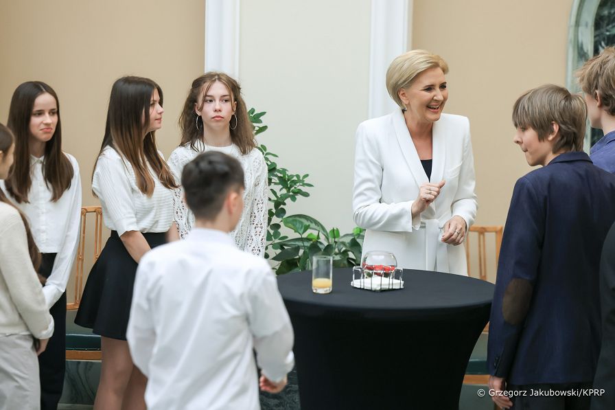 14_Agata_Kornhauser_Duda_uczniowie_SP_Warszawa_20240508_GJA_5489.jpg