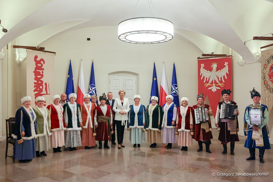 12_Agata_Kornhauser_Duda_członkowie_Stowarzyszenia_Tradycji_Rozwoju_Gminy_Kloczew_20240508_1S5A5687.jpg