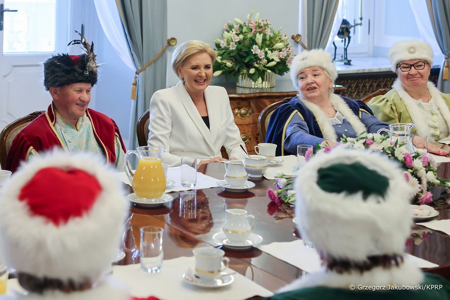 19_Agata_Kornhauser_Duda_członkowie_Stowarzyszenia_Tradycji_Rozwoju_Gminy_Kloczew_20240508_1S5A5843.jpg
