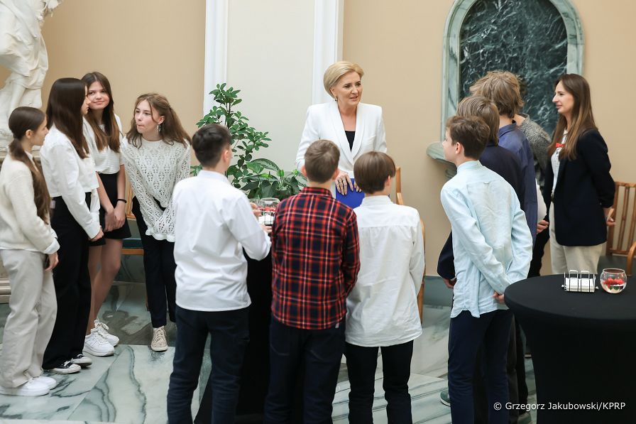 16_Agata_Kornhauser_Duda_uczniowie_SP_Warszawa_20240508_GJA_5543.jpg