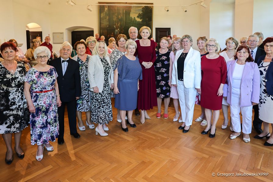 25_Agata_Kornhauser_Duda_Stowarzyszenie_Emerytow_Szydlowiec_20240509_1S5A6429.jpg