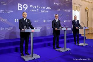 01_Andrzej_Duda_wypowiedz_media_Bukaresztanska_Dziewiatka_Ryga_20240611_MB1_5223.jpg