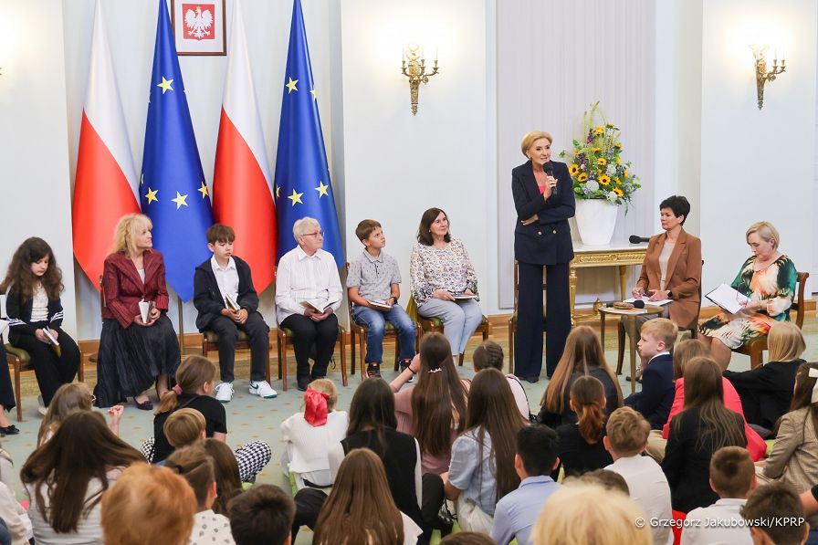 001_Agata_Kornhauser_Duda_spotkanie_Seniorzy_20240612_1S5A9913.jpg