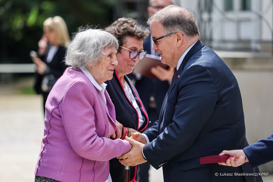 004_Minister_Andrzej_Dera_odznaczenia_Zasluzeni_dla demokracji_w_Polsce_20240614_LB_24702.jpg