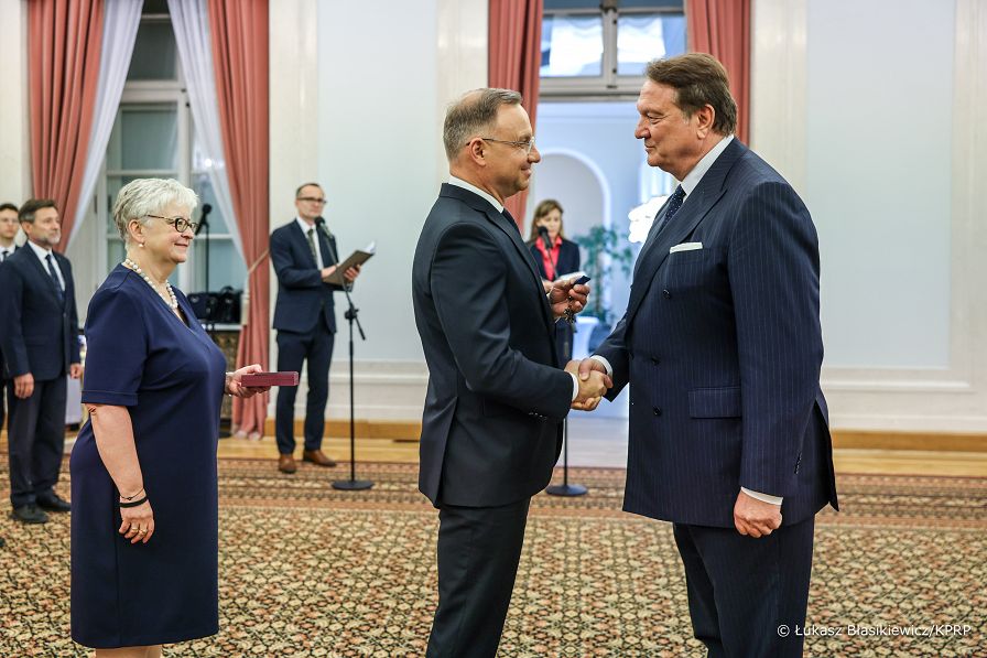 001_PAD_odznaczenia_Zasluzeni_miedzynarodowa_wspolpraca_sportowa_20240618_LB_17411.jpg