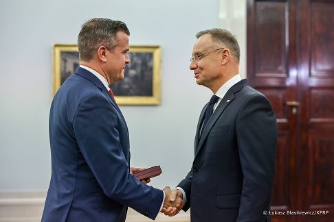 001_b_PAD_odznaczenia_Zasluzeni_miedzynarodowa_wspolpraca_sportowa_20240618_LB_17344.jpg