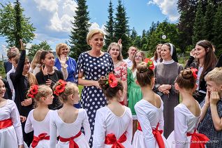 015_Agata_Kornhauser_Duda_spotkanie_podopieczni_fundacji_Karmel_w_Wisle_20240618_1S5A4760.jpg