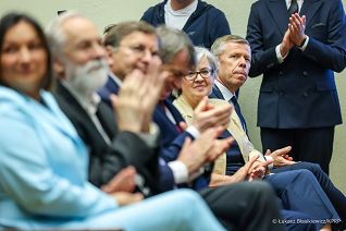 003_Minister_Piotr_Cwik_wreczenie_zaswiadczenia_o_wyborze_poslom_do_Parlamentu_Europejskiego_20240620_LB_29197.jpg