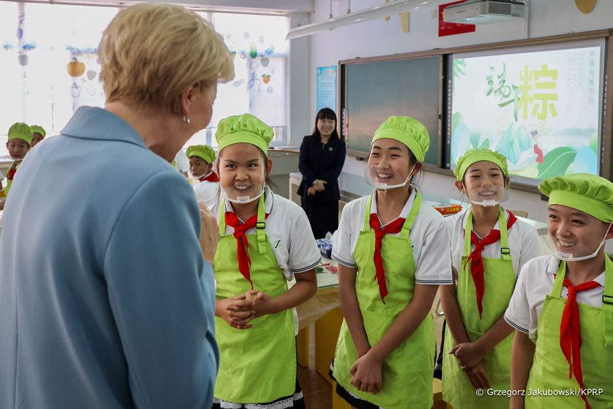 014_Agata_Kornhauser_Duda_wizyta_Szkola_Chaoyang_Shiyan_Xiaoxue_Chiny_20240625_GJB_0220.jpg