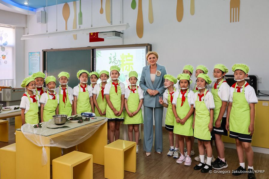019_Agata_Kornhauser_Duda_wizyta_Szkola_Chaoyang_Shiyan_Xiaoxue_Chiny_20240625_GJB_0306.jpg