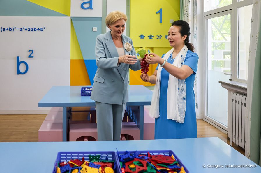 027_Agata_Kornhauser_Duda_wizyta_Szkola_Chaoyang_Shiyan_Xiaoxue_Chiny_20240625_GJB_0650.jpg