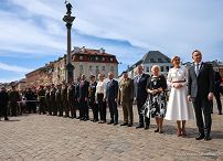 003_004_h_a_Para_Prezydencka_PARA_uroczystosci_podniesienie_Flagi_Panstwowej_RP_20240502_1S5A1389.jpg