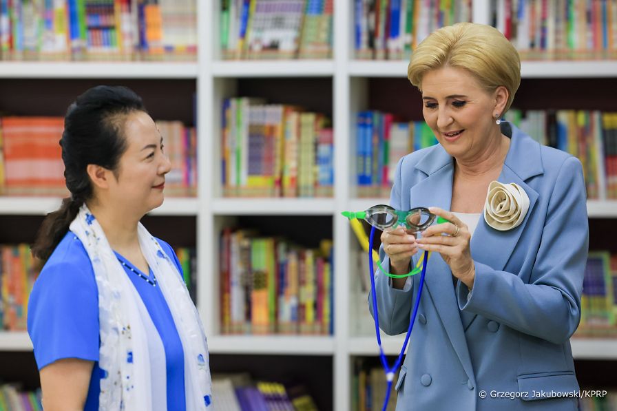008_Agata_Kornhauser_Duda_wizyta_Szkola_Chaoyang_Shiyan_Xiaoxue_Chiny_20240625_GJA_8074.jpg