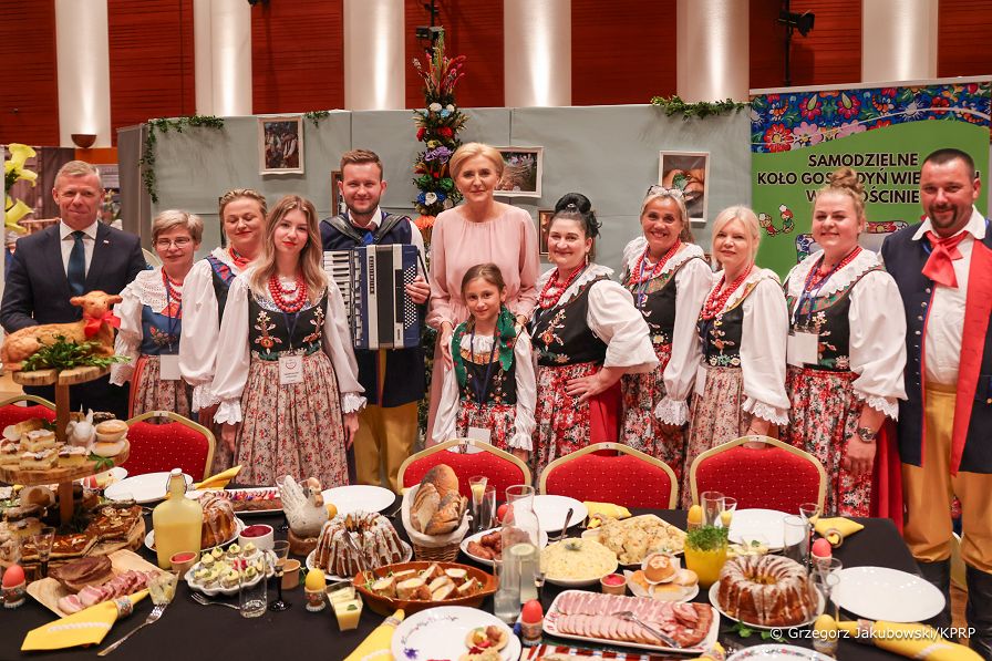 007_Agata_Kornhauser_Duda_Final_Konkursu_Kol_Gospodyn_Wiejskich_Otrebusy_20240629_GJB_2540.jpg
