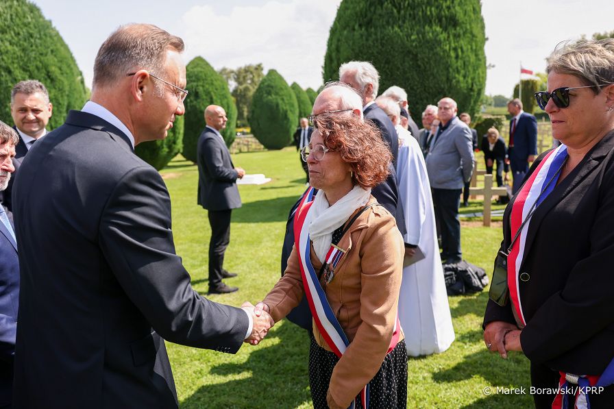 13_Andrzej_Duda_Polski_Cmentarz_Wojenny_Langannerie_Normandia _20240606_MB2_6972.jpg
