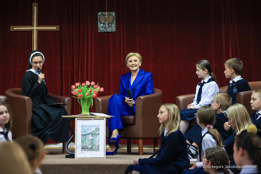 001_Agata_Kornhauser_Duda_Szkola_Siostr_Nazaretanek_Warszawa_20240606_GJA_6503.jpg