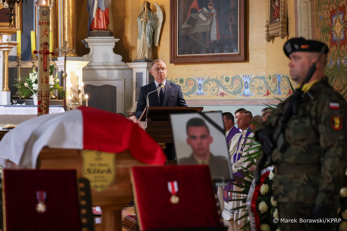 033_08_Andrzej_Duda_pogrzeb_sierzant_Mateusz_Sitek_20240612_MB2_0629.jpg