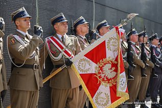 002_PAD_Muzeum_Powstania_Warszawskiego_odznaczenia_20240730_LB_28791.jpg.JPG