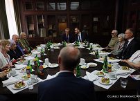 002_PAD_Obiad_kombatanci_postańcy_20240730_LB_13293.jpg.JPG