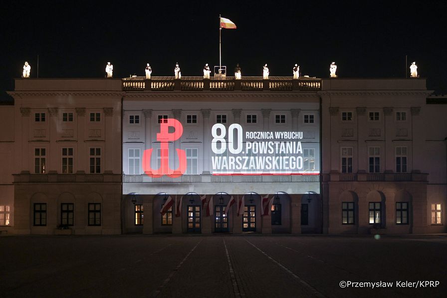 001_80_rocznica_Powstania_Warszawskiego_iluminacja_PK1_2129.jpg.JPG
