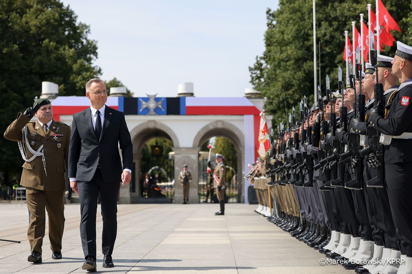 005_001_PAD_święto_wojska_polskiego_uroczysta_zmiana_warty_20240815_MB2_7880_1.jpg.jpg