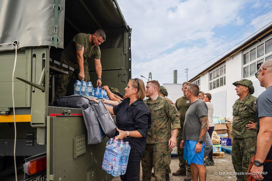 010_Bystrzyca_Klodzka_transport_darow_KPRP_dla_powodzian_20240918_LB_07449.jpg