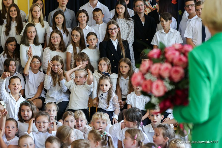 09_Agata_Kornhauser_Duda_Szkola_Nowa_Wies_20240920_GJB_3270.jpg