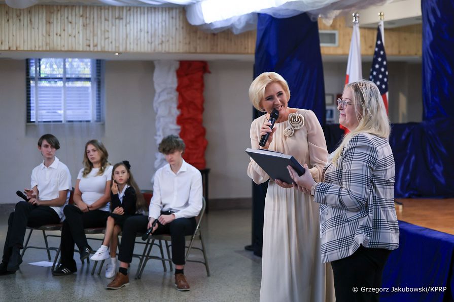 07_Agata_Kornhauser_Duda_szkola_przy_konsulacie_Nowy_Jork_20240924_GJA_5091.jpg
