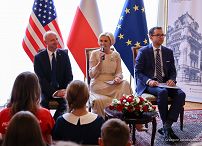 05_Agata_Kornhauser_Duda_Narodowe_Czytanie_konsulat_Nowy_Jork_20240924_GJB_7049.jpg
