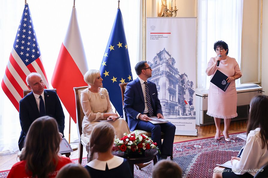 02_Agata_Kornhauser_Duda_Narodowe_Czytanie_konsulat_Nowy_Jork_20240924_GJB_6995.jpg