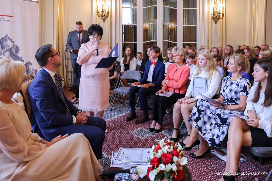 15_Agata_Kornhauser_Duda_Narodowe_Czytanie_konsulat_Nowy_Jork_20240924_GJB_7604.jpg