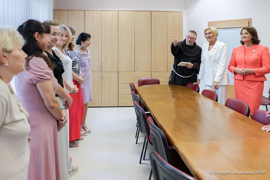 11_Agata_Kornhauser_Duda_Diana_Nausėdienė_Hospicjum_Malego_Ksiecia_20240905_GJB_4542.jpg
