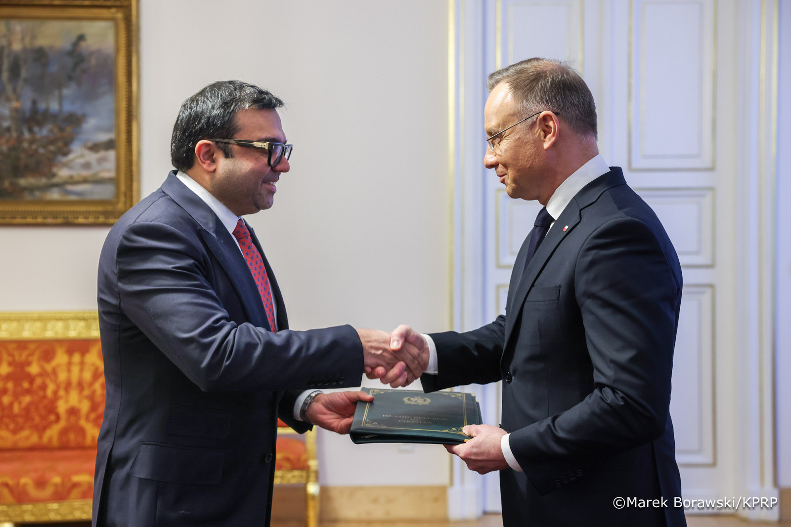010_Andrzej_Duda_list_uwierzytelniający_ambasador_Pakistanu_13-01-2025_MB2_7867.jpg.JPG [663.98 KB]