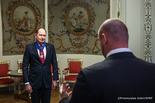 008_Jacek_Siewiera_Krzyż_Komandorski_ Orderu_Zasługi_Marek_Brzeziński_16-01-2025_PK1_1900.jpg