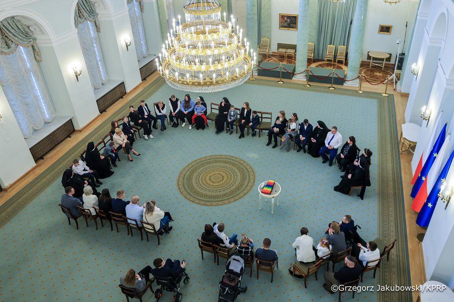 011_Agata_Kornhauser_Duda_podopieczni_domu_pomocy_społecznej_Tęczowy_Most_z_Ełku_22-01-2025_GJA_4233.jpg.JPG