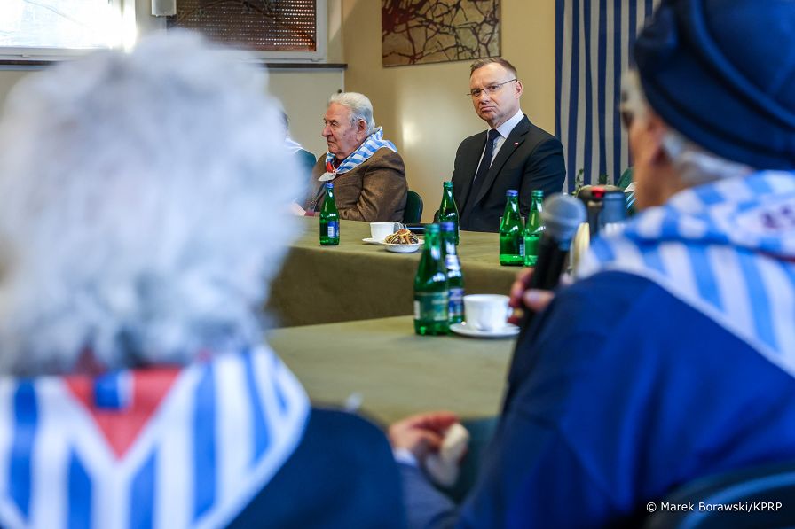 010_Prezydent_Andrzej_Duda_Auschwitz_80_rocznica_wyzwolenia_obozu_20250127_MB1_7557.jpg