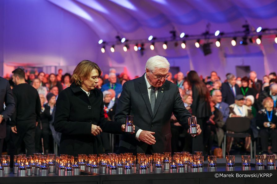 022A_Andrzej_Duda_80_rocznica_wyzwolenia_KL_Auschwitz-Birkenau_główne_obchody_27-01-2025_MB2_2360.jpg.JPG