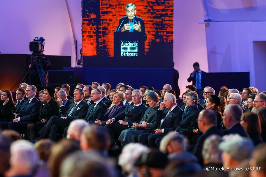 007_Andrzej_Duda_80_rocznica_wyzwolenia_KL_Auschwitz-Birkenau_główne_obchody_27-01-2025_MB2_1812.jpg.JPG
