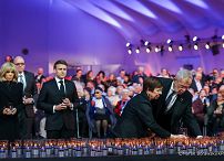 znicze_033_Andrzej_Duda_80_rocznica_wyzwolenia_KL_Auschwitz-Birkenau_główne_obchody_27-01-2025_MB2_2401.jpg.JPG