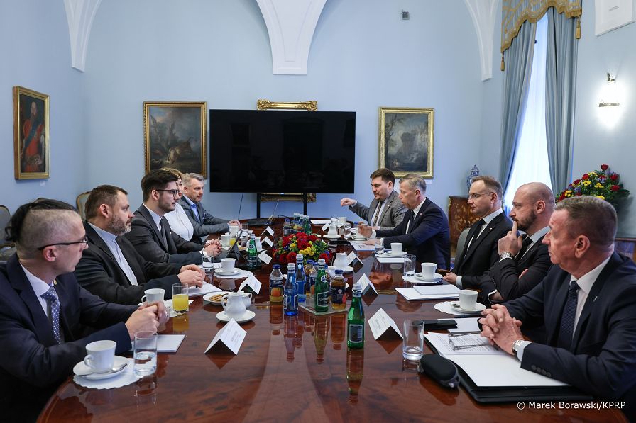 002_Prezydent_Andrzej_Duda_spotkanie_przedstawiciele_firmy_NForce_20250129_MB1_0358.jpg