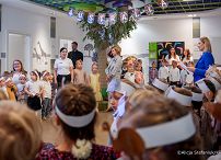 009_Pierwsz_Dama_Marta_Nawrocka_Wizyta w przedszkolu pijarskim w Warszawie_13-10-2025_DSC01018.jpg.JPG