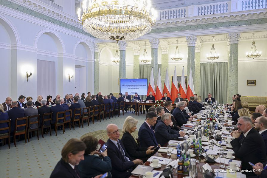 06_Karol_Nawrocki_Rada_Dialogu_Spolecznego_20251015_LB_28133.jpg