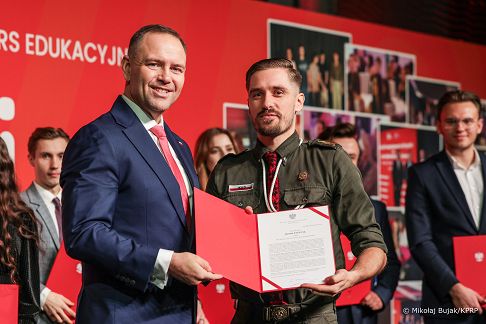 005_a_Prezydent_Karol_Nawrocki_Kongres_Przyszlosci_Narodowej_20251016_MWB10663.jpg
