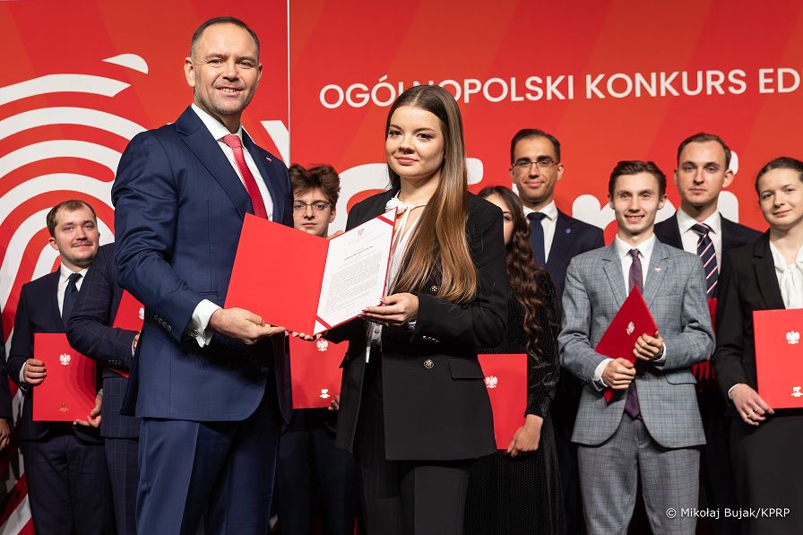 006_a_new_Prezydent_Karol_Nawrocki_Kongres_Przyszlosci_Narodowej_20251016_MWB21092.jpg