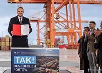 002_b_Prezydent_Karol_Nawrocki_wizyta_Gdynia_20251017_MWB12650.jpg