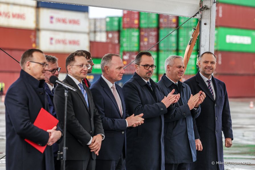 004_Prezydent_Karol_Nawrocki_wizyta_Gdynia_20251017_MWB13163.jpg