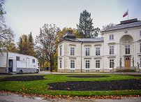 002_Prezydentowa_Marta_Nawrocka_mammograf_Lazienki_Krolewskie_Warszawa_20251018_DSC04861.jpg