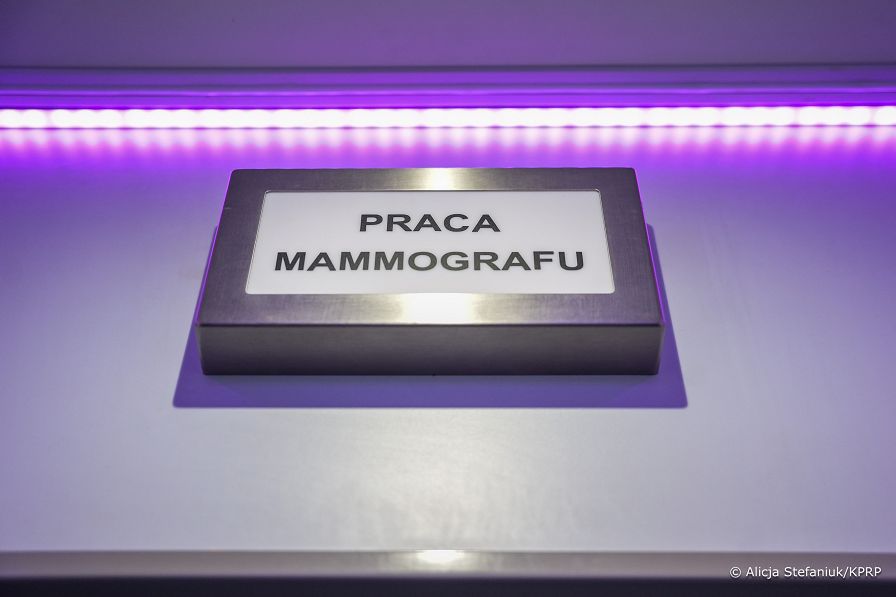 013_Prezydentowa_Marta_Nawrocka_mammograf_Lazienki_Krolewskie_Warszawa_20251018_DSC05300.jpg