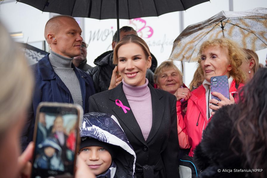 017_Prezydentowa_Marta_Nawrocka_mammograf_Lazienki_Krolewskie_Warszawa_20251018_DSC05466.jpg