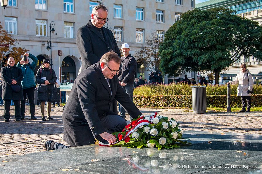 002_Doradca_Jan_Jozef_Kasprzyk_III_Narodowy_Marsz_Papieski_20251019_Fot. M. Komuda (14).jpg